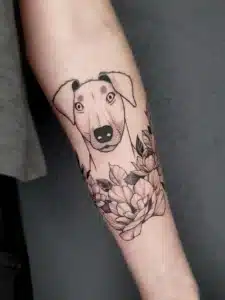 Hundetattoo auf Arm