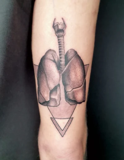 Lungen Lungenflügeltattoo auf Bein