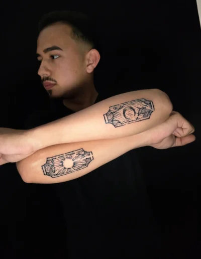 Linework Geldschein Tattoo am Unterarm mit klaren Linien und feinen Details bei EB-Tattoo St. Gallen