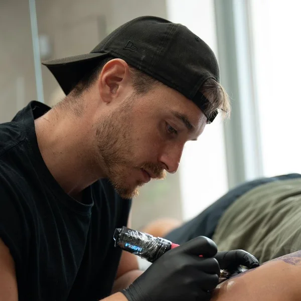 Alessandro, Tätowierer bei EB Tattoo St. Gallen